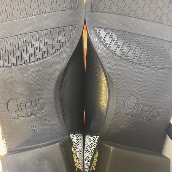 Circus by Sam Edelman Hess Women's Black and White Ankle Boots - Picture 8 of 11